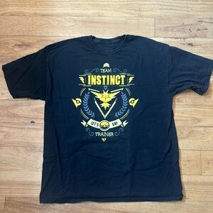 Pokémon go team instinct, adult large T-shirt
